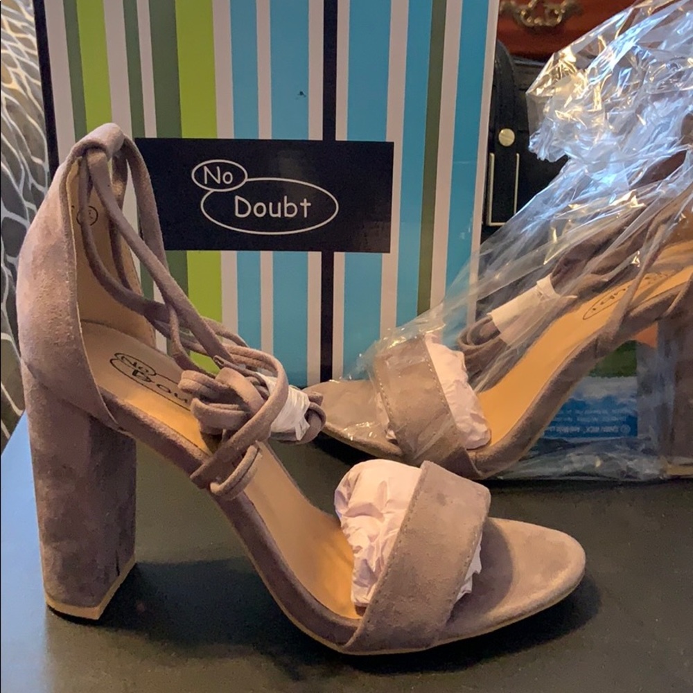 Light grey suede sandal